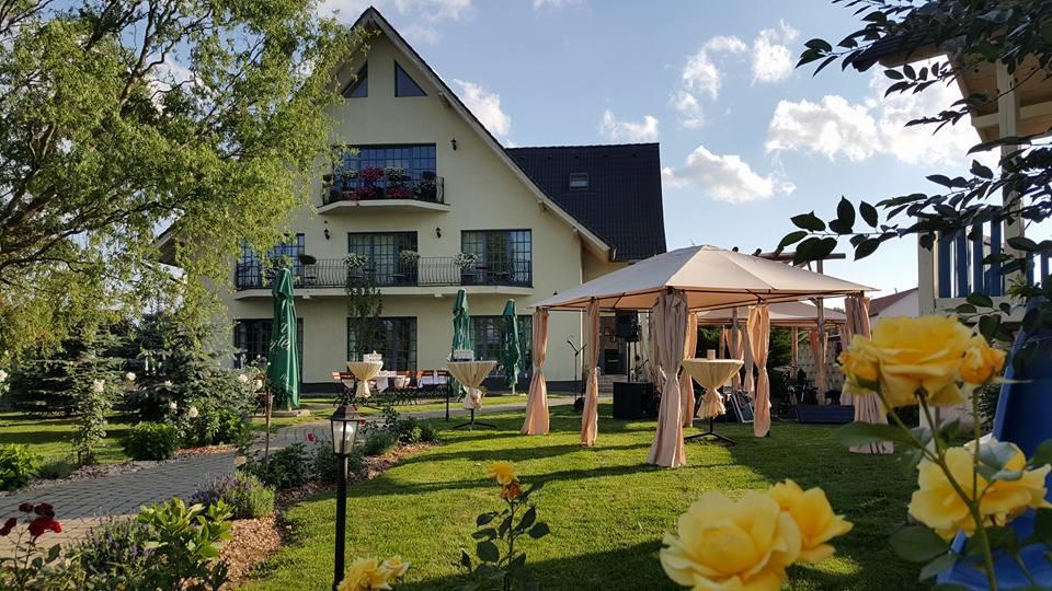 Villa Westfalia Guest House Tîrgu Secuiesc Esterno foto